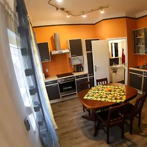 Ljubljana 2 bedroom apartment with free parking Appartement